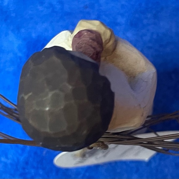 Willow Tree “Loving Angel” Figurine 2002 by Susan Lordi a Demdaco angel. - Picture 3 of 4